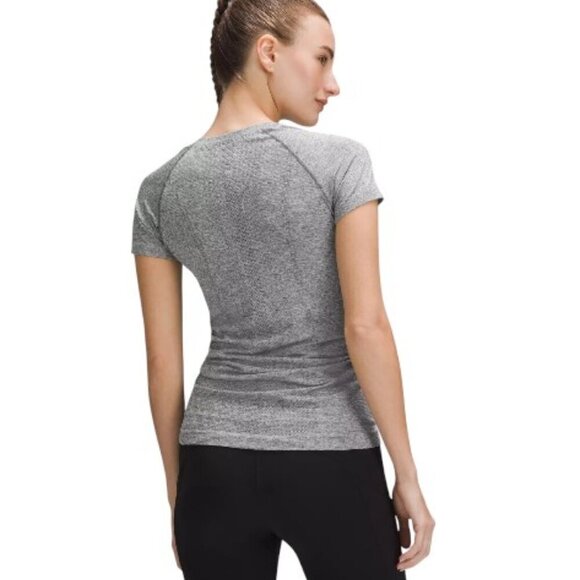 Lululemon Swiftly Tech Short-Sleeve Shirt 2.0 Hip Length - Picture 2 of 8